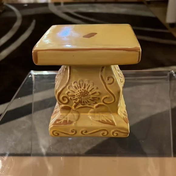 Rustic Sunflower Pilars - Picture 2 of 4